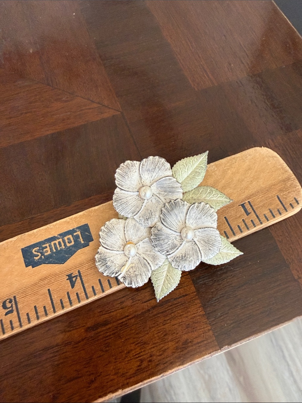 Vintage flower Brooch - Picture 2 of 2